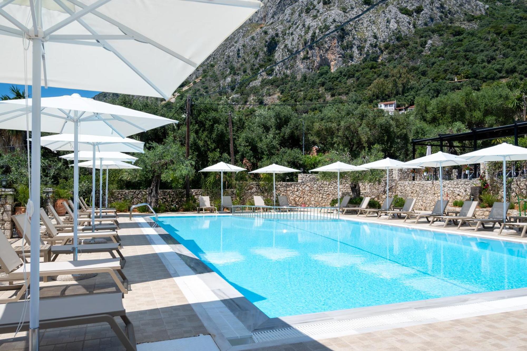 Crystal Blue Hotel, Barbati Exterior photo